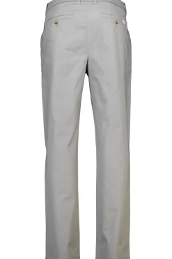 Chinos