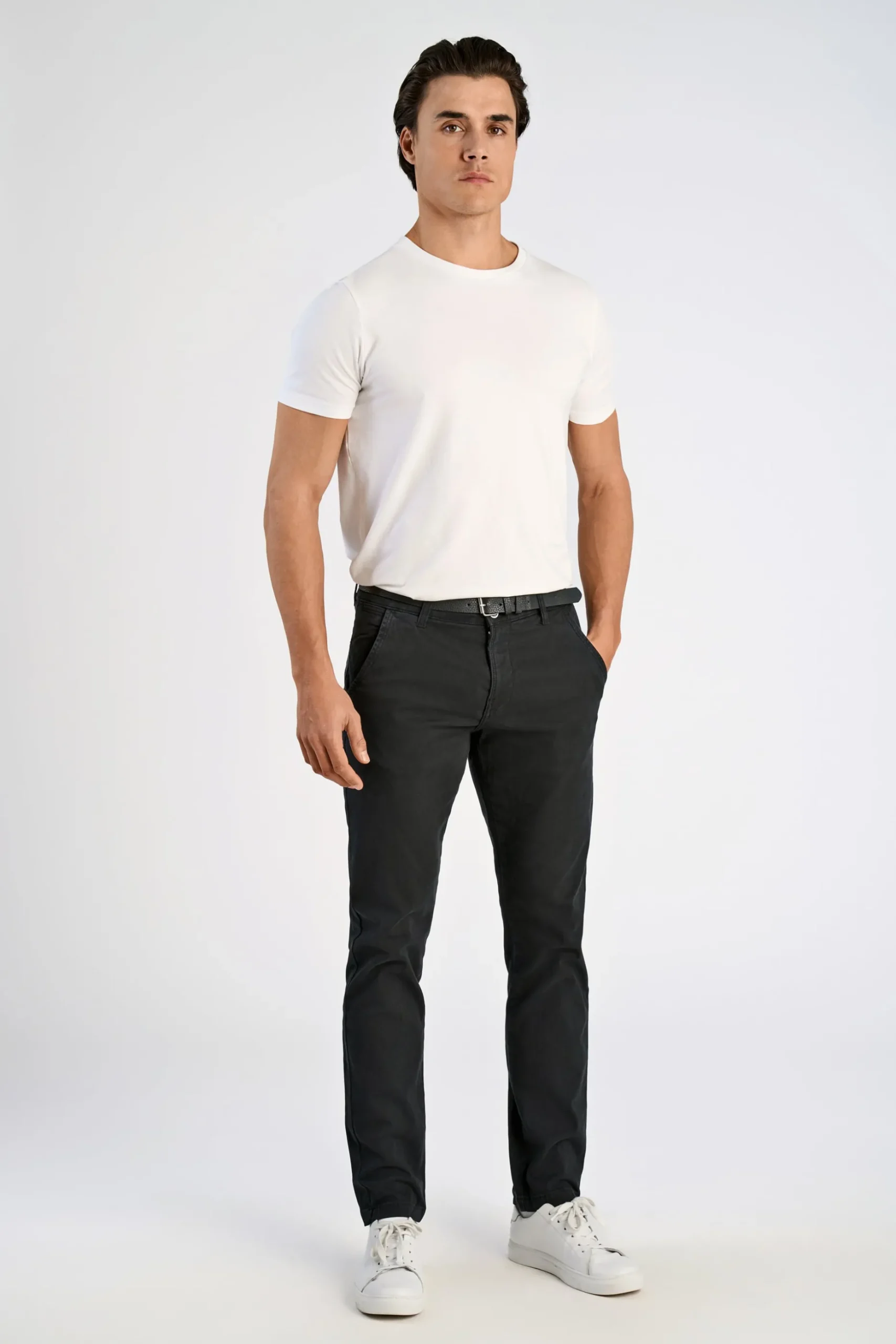 Chinos