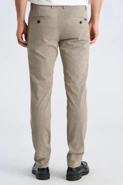 Chinos