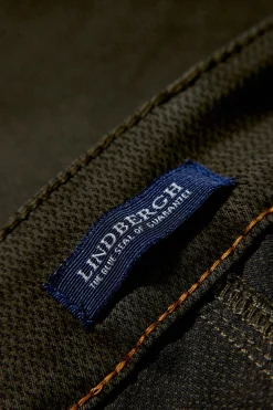 Chinos