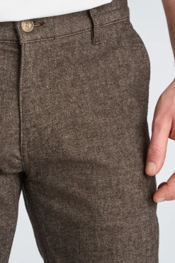 Chinos