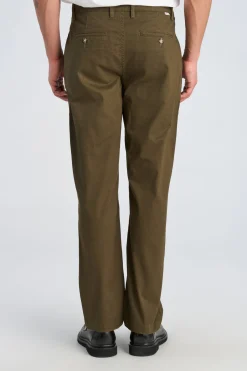 Chinos