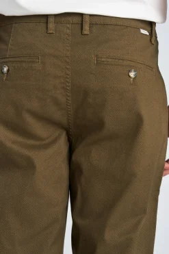 Chinos