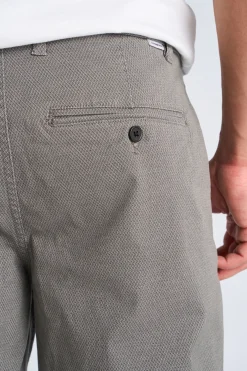 Chinos