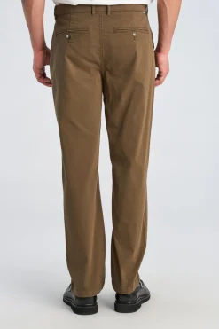 Chinos