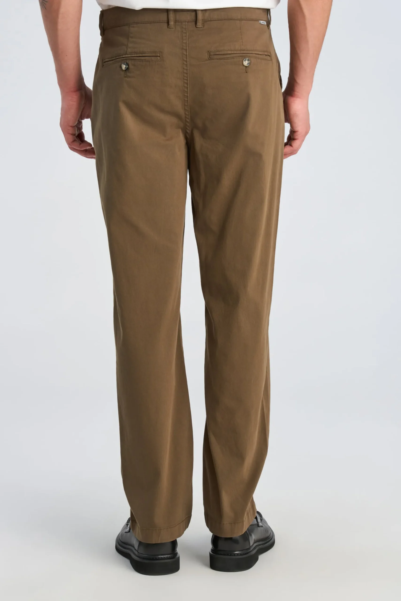 Chinos