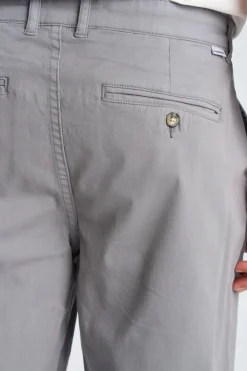 Chinos
