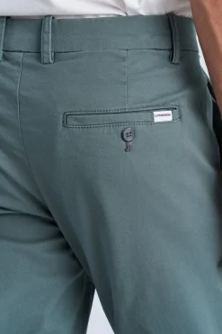 Chinos