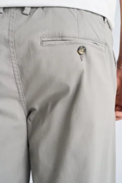 Chinos