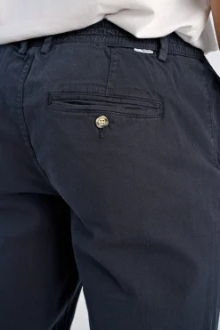Chinos