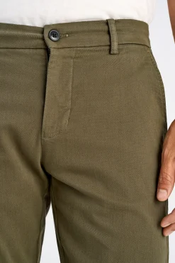Chinos