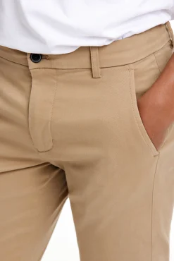 Chinos