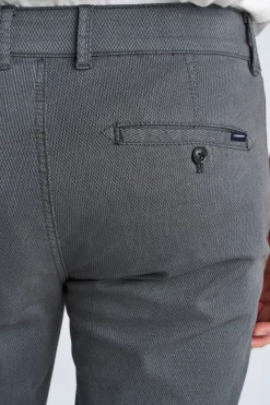 Chinos