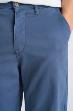 Chinos