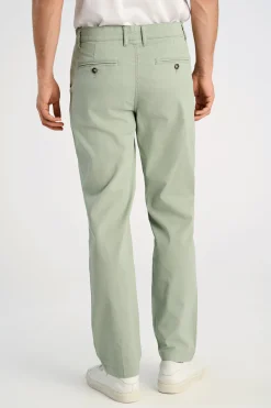 Chinos