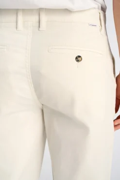 Chinos
