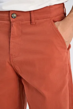 Chinos