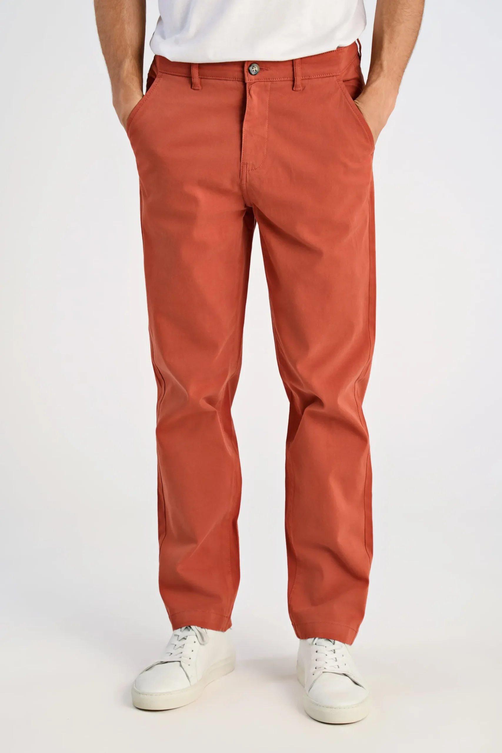 Chinos