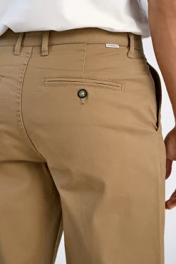 Chinos