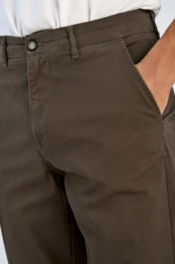 Chinos