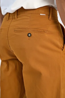 Chinos