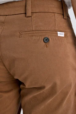 Chinos