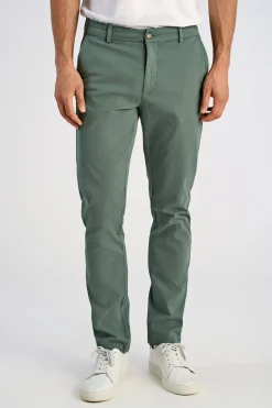 Chinos