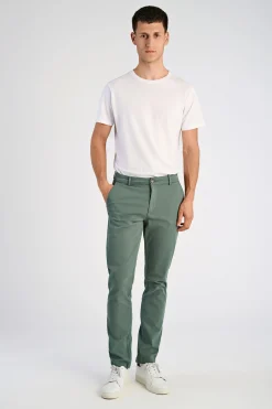 Chinos