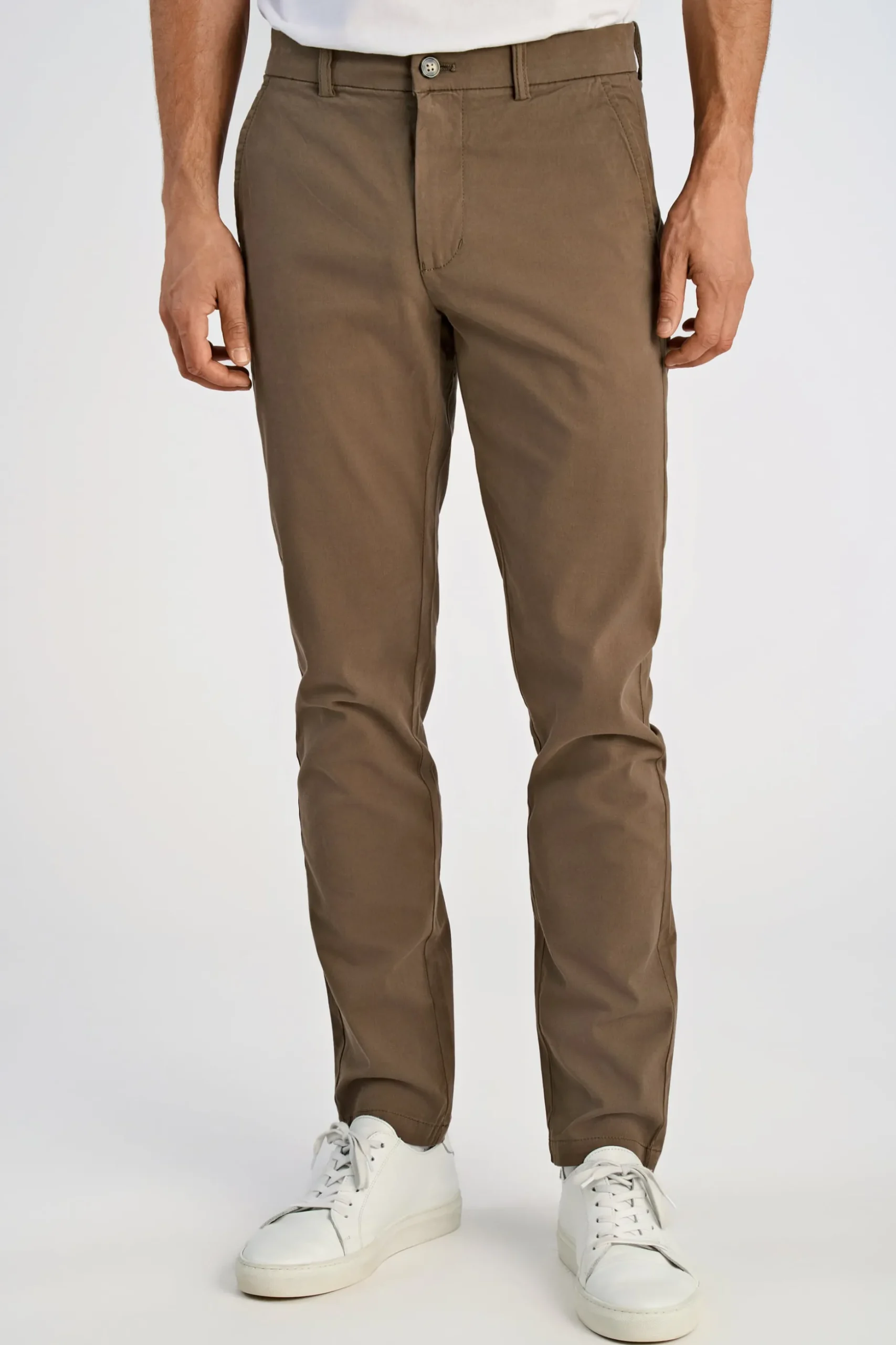 Chinos