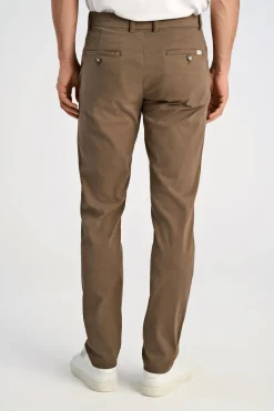 Chinos