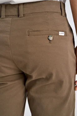 Chinos