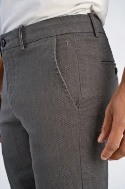 Chinos