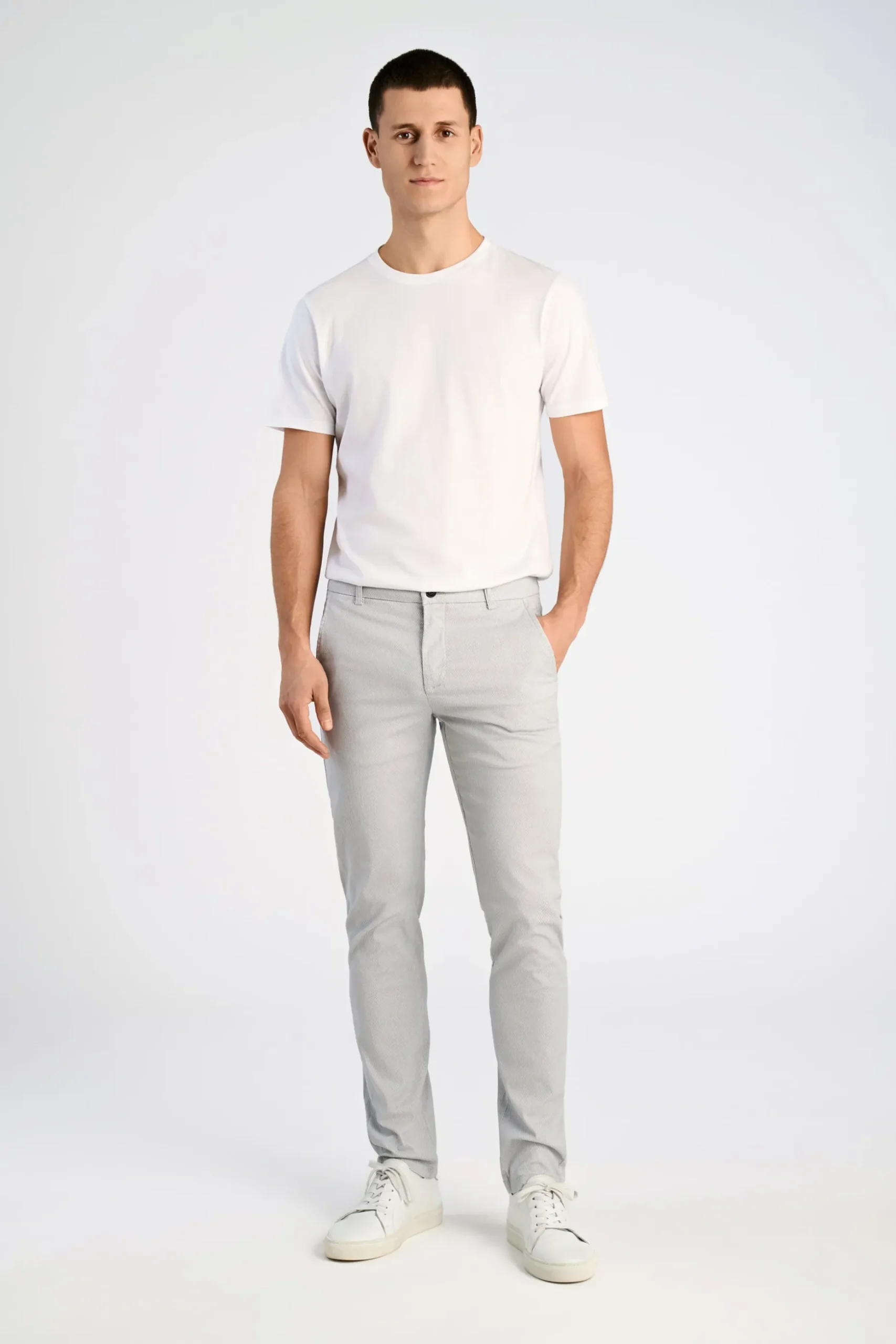 Chinos