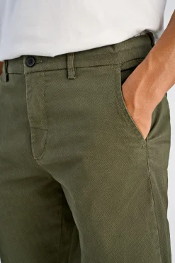 Chinos