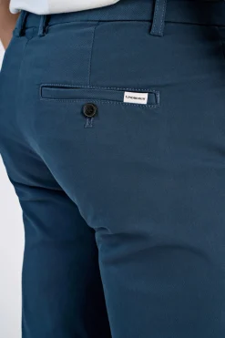Chinos