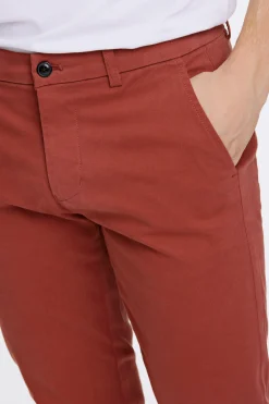 Chinos