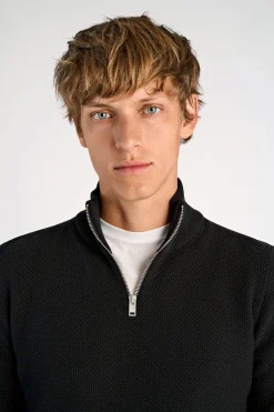 Half-zip