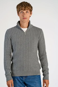 Half-zip