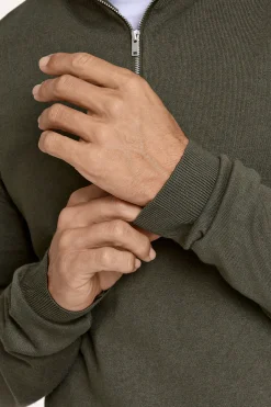 Half-zip