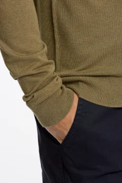 Half-zip